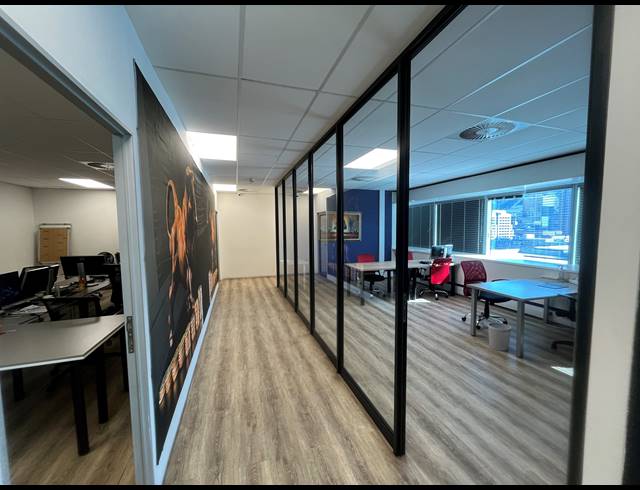 166M² OFFICE TO LET IN FORESHORE